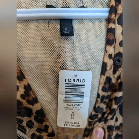 NWT TORRID Outerwear Leopard Zip Up Draw String Longer Rain Jacket Plus Size 6X - Picture 4 of 10